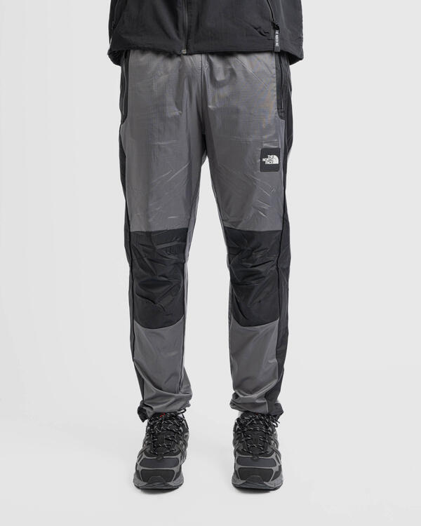the-north-face-wind-shell-pant
